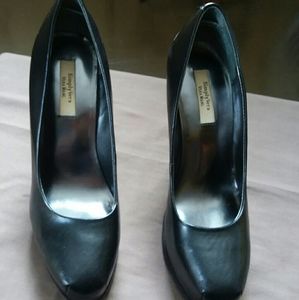 Vera Wang Platform Heel